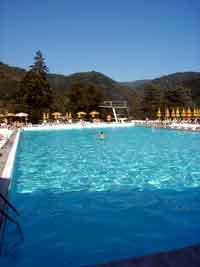 The welcoming thermal swimming pool at Bagni di Lucca